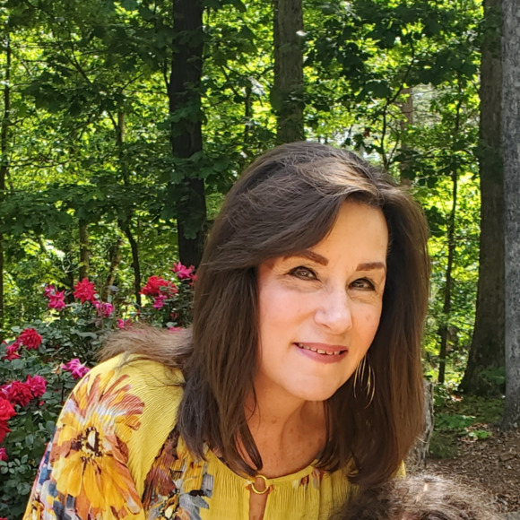 Meet your Posher, Christy - Picture 1 of 1